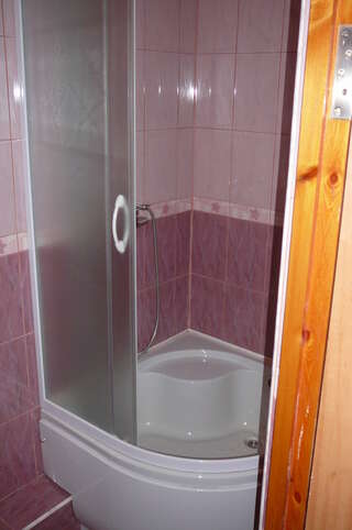 Гостиница Виноградная Лоза Евпатория Бюджетный двухместный номер с 2 отдельными кроватями-3